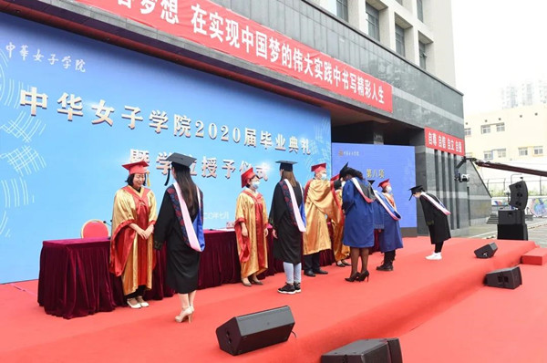 ea2fad2a551c4c9e86ede24fa6cfd31e.jpg 12.jpg