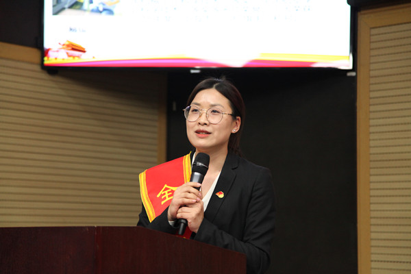 fff3c917c282410395d188e14a3ffe72.jpg 易.jpg