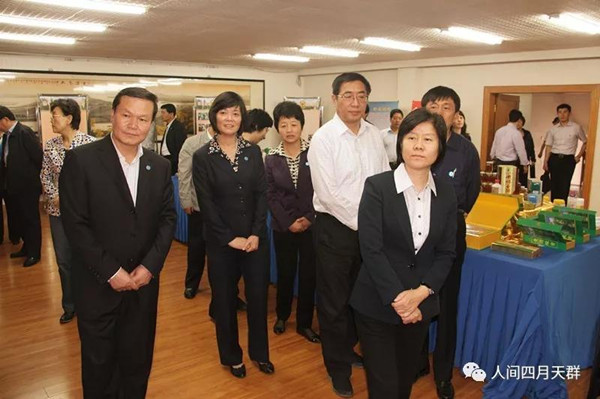 ff05a91d8f974eaa91fcefc2391be6f4.jpg 4_副本.jpg